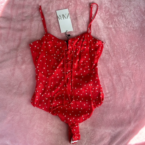 ❤️ Zara Red with white Stars Bodysuit - Picture 3 of 11